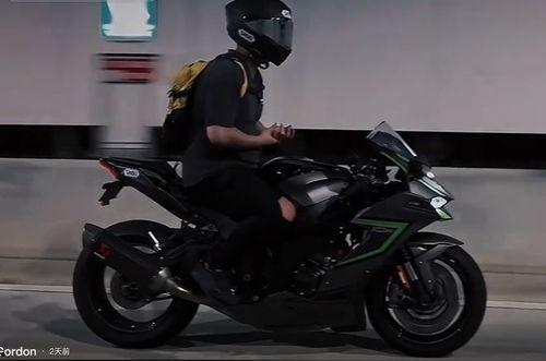 爆料机车博主视频大全,揭秘骑行世界精彩瞬间  第1张